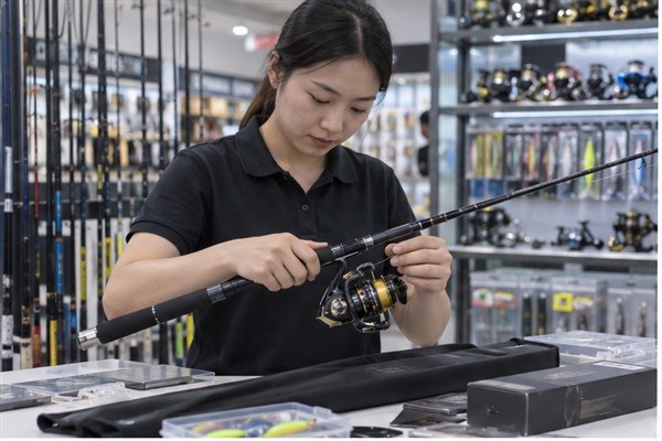 How Should Beginners Choose Fishing Gear? reviewed in a Shenzhen fishing-tackle factory